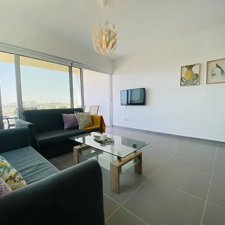 Silver Line 1-bedroom In Apartament Larnaca