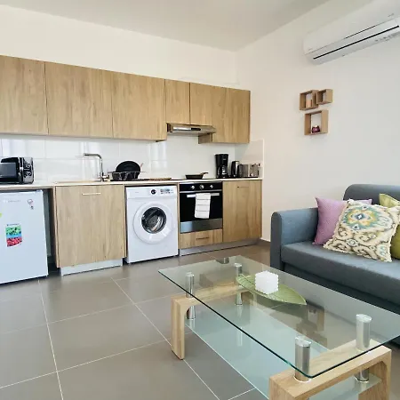 Silver Line 1-bedroom In *