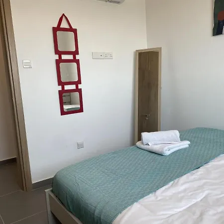 Silver Line 1-bedroom In *