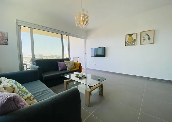 Silver Line 1-bedroom In Daire Larnaca